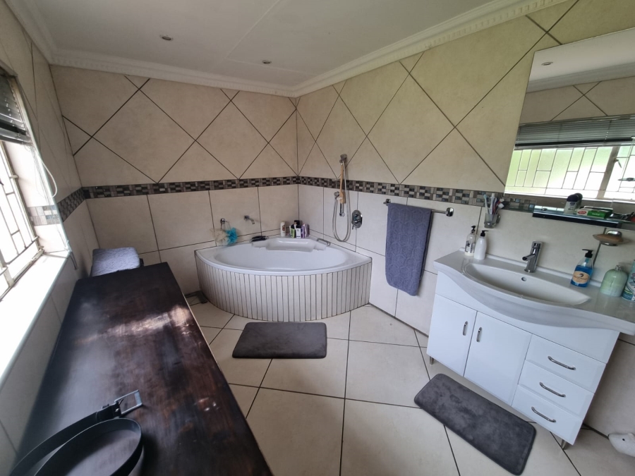 Commercial Property for Sale in Waterkloof A H North West